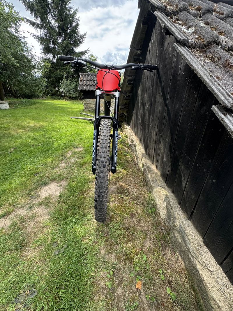 Commencal Furious