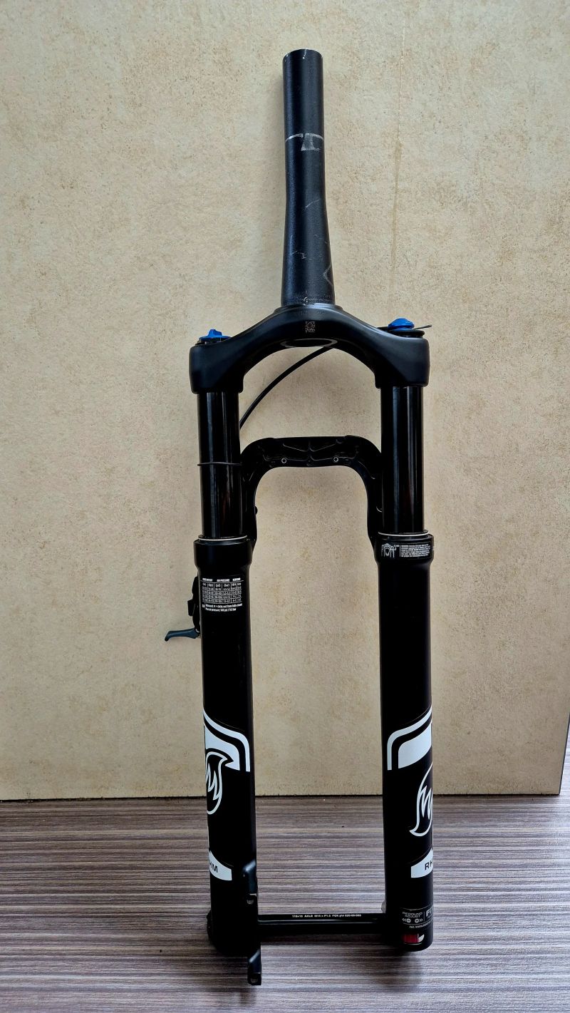 FOX 32 Rhythm 29" Boost 100 mm – FIT GRIP – včetně lockoutu