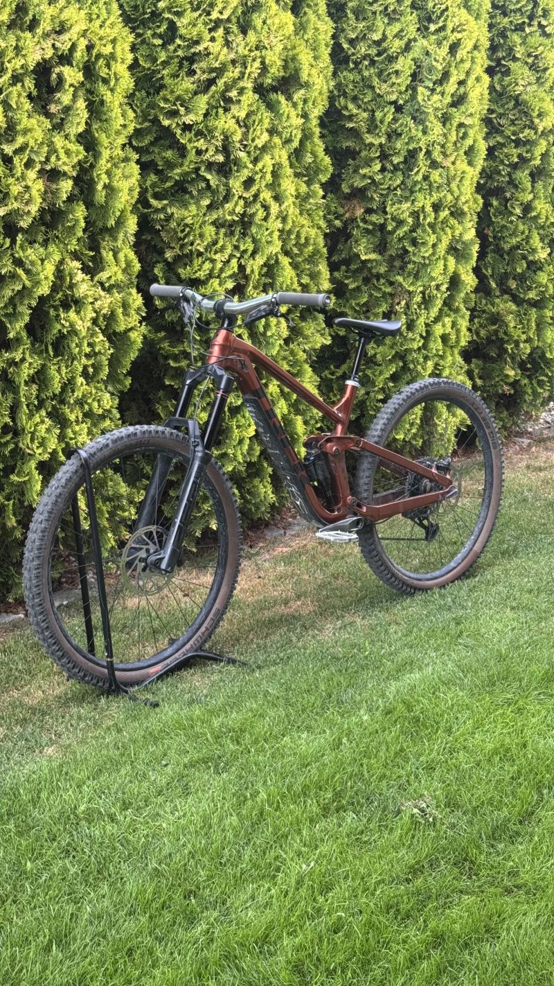 Trek Slash 8
