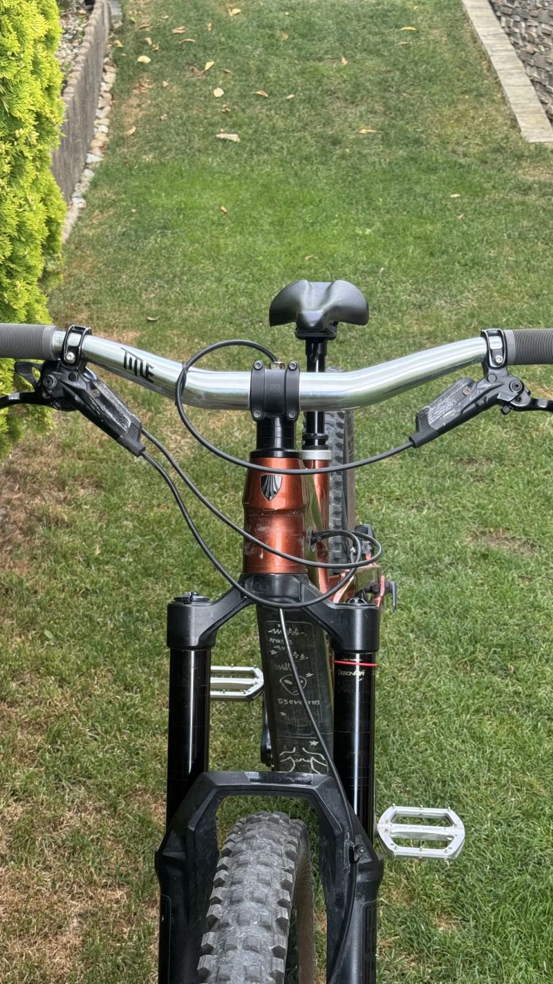 Trek Slash 8