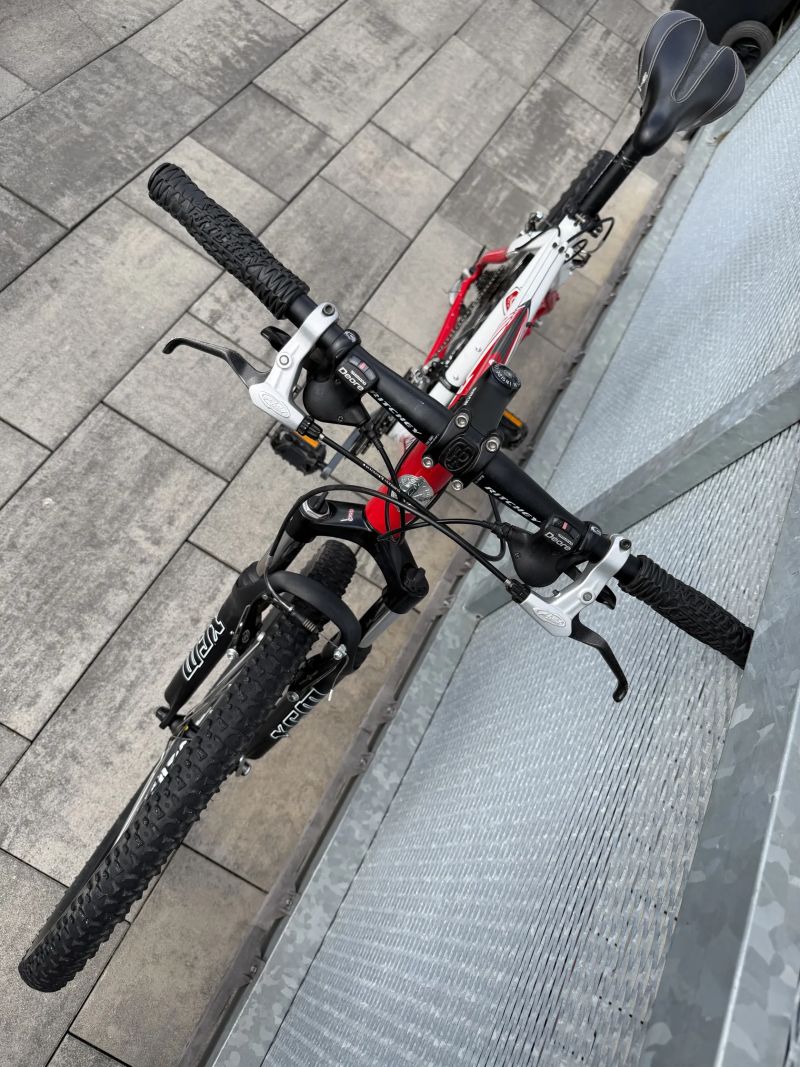 Apache Tanka Tate Diamond 26" ( PC:16.990kč ) Shimano Deore