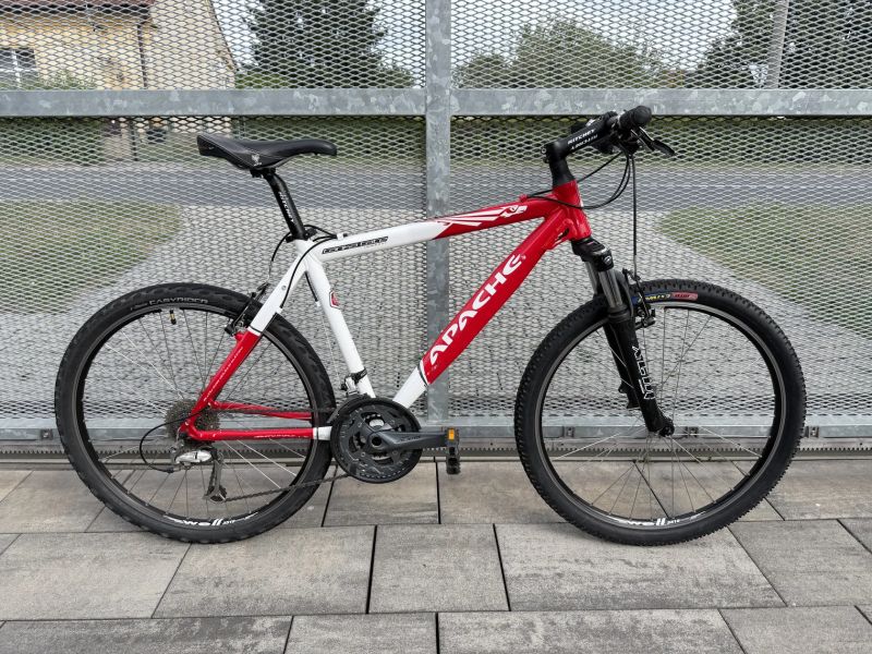 Apache Tanka Tate Diamond 26" ( PC:16.990kč ) Shimano Deore
