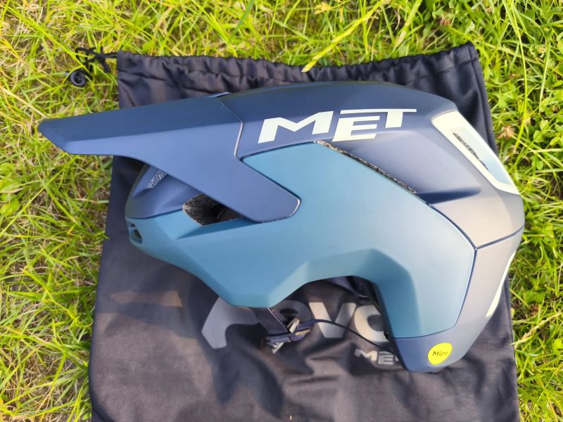 Met Revo MIPS 56-58 cm