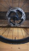 DUKE BACCARA X 48mm, DT Swiss 240, ořech Shimano, kaz. DuraAce 11-34 12. sp.