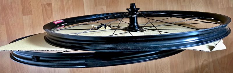 Predam novu sadu kolies Niner 29" Boost (15x110mm / 12x148mm)