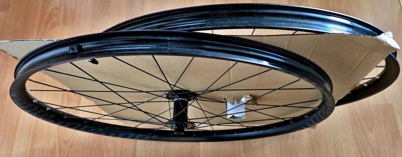 Predam novu sadu kolies Niner 29" Boost (15x110mm / 12x148mm)