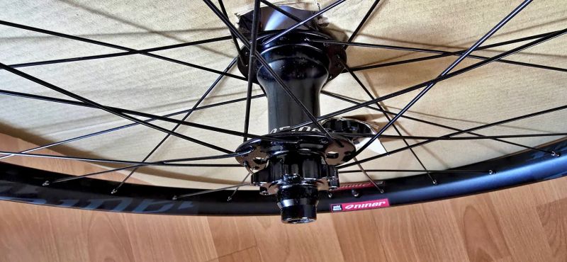 Predam novu sadu kolies Niner 29" Boost (15x110mm / 12x148mm)