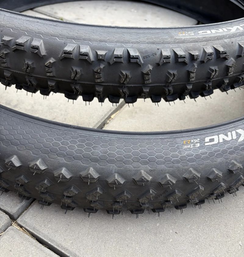 Pneumatiky 26” Continental TrailKing 2,4” a MountainKing 2,3”