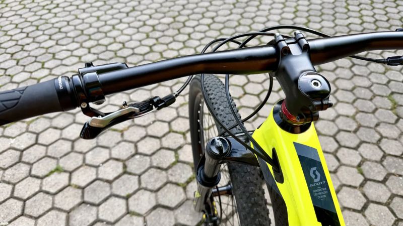 Scott SCALE 940