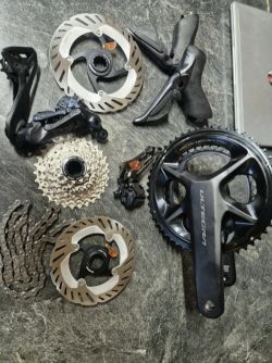 Kompletní sada Shimano Ultegra Di2 R8170