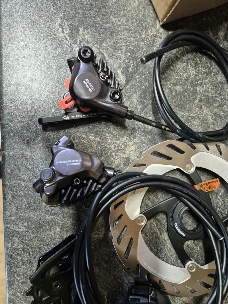 Kompletní sada Shimano Ultegra Di2 R8170