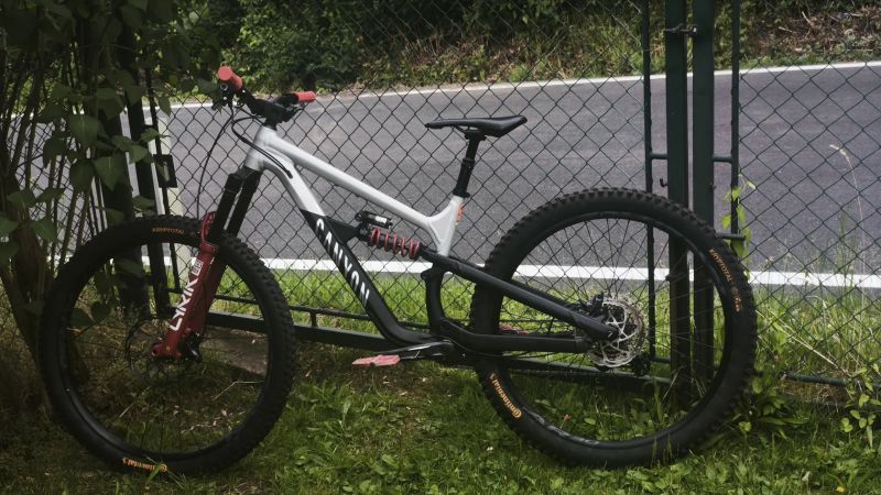Canyon Spectral 125 al 5 custom TOP STAV