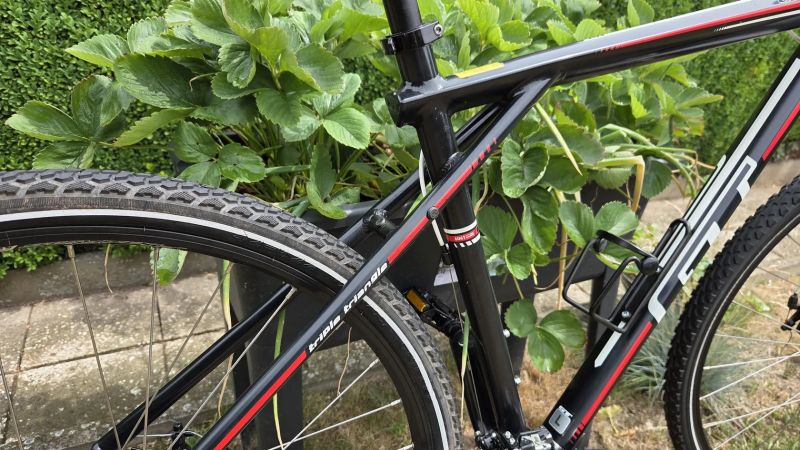 Trekové kolo GT Transeo 3.0 disc rám L 170-187cm minimálně použité.