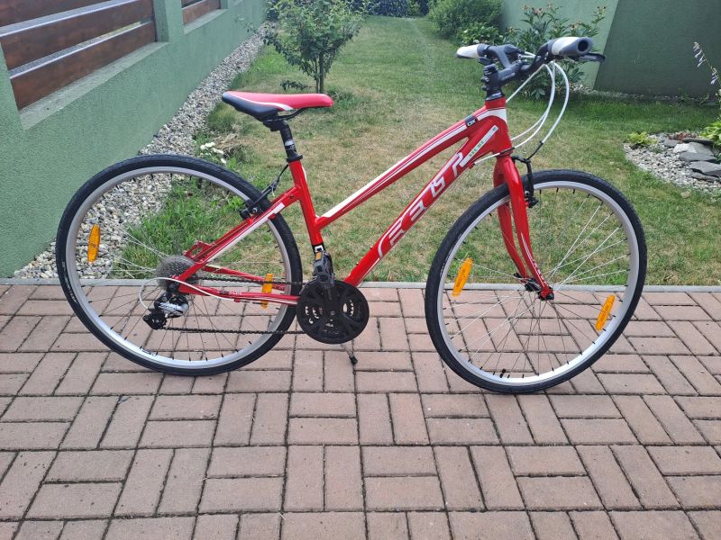 Trekingové kolo Felt QX65