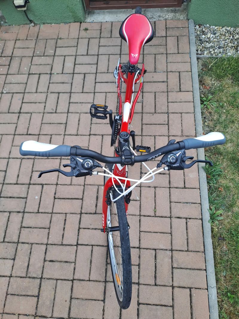 Trekingové kolo Felt QX65