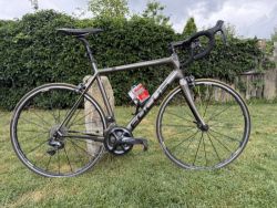 Focus Izalco Race, Ultegra Di2, Macic Ksyrium SL PRO