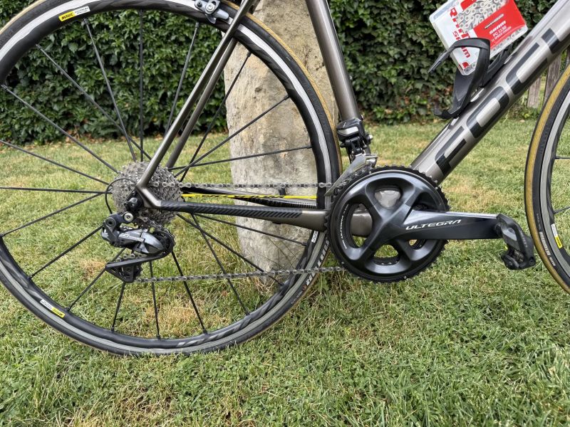 Focus Izalco Race, Ultegra Di2, Macic Ksyrium SL PRO