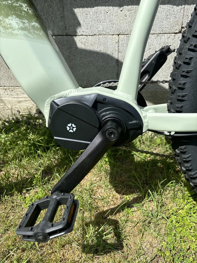LETNÍ VÝPRODEJ: Nové elektrokolo 29” se středovým motorem – skladem