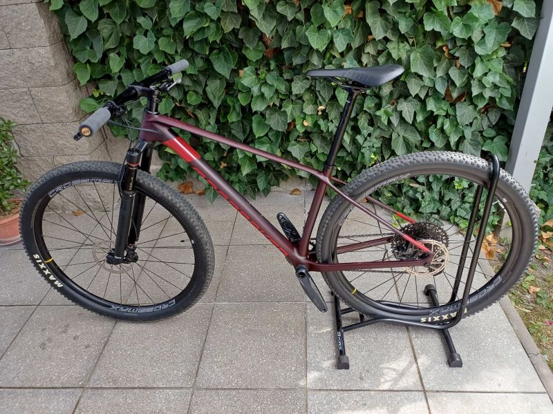 Mondraker Podium Carbon - lehké a rychlé XC kolo ve výborném stavu