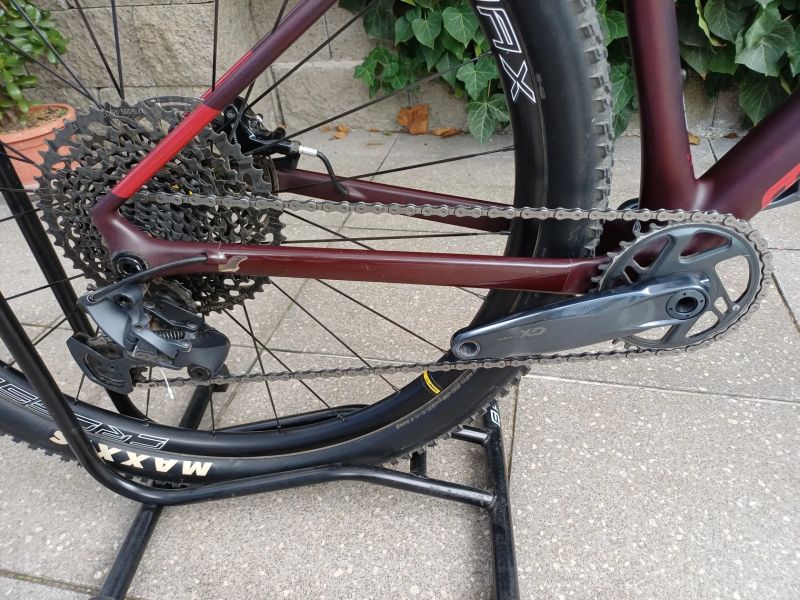 Mondraker Podium Carbon - lehké a rychlé XC kolo ve výborném stavu