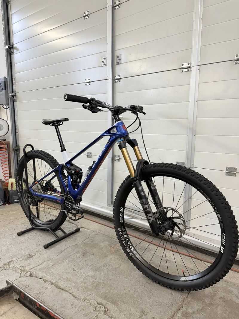 Mondraker Carbon foxy R vel.M