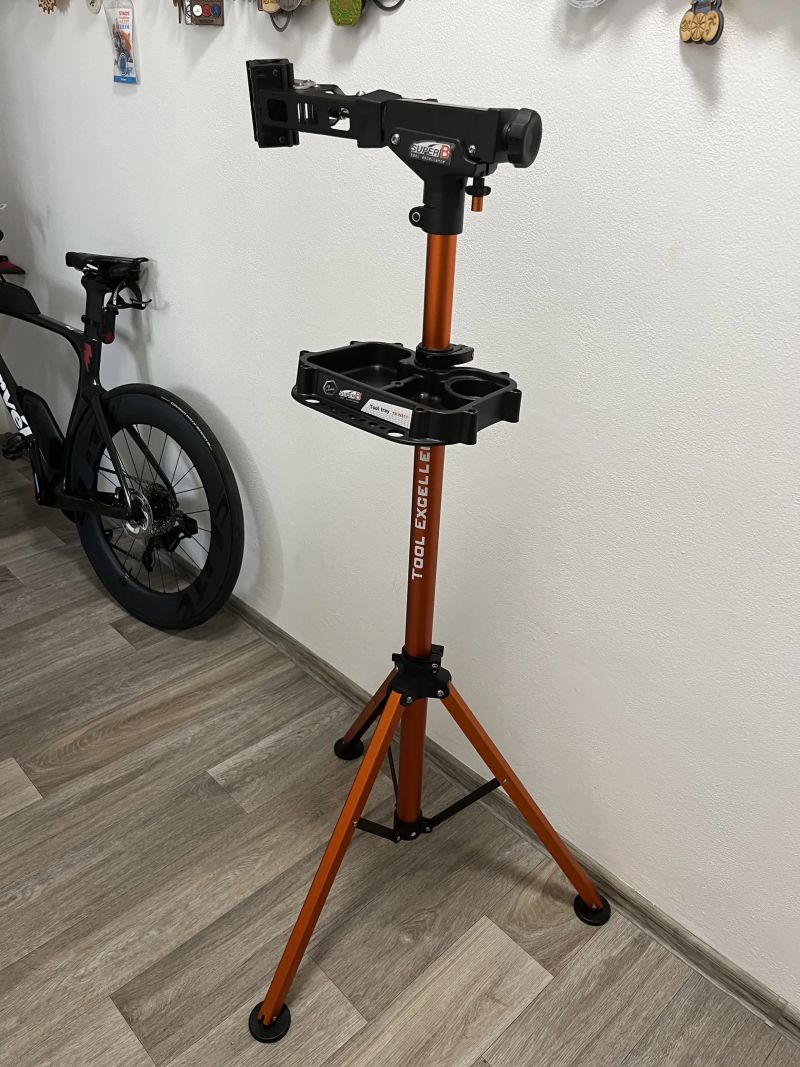 SuperB profesionalní montážní stojan TB-WS30