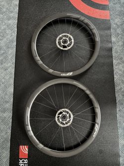 Zipp 303s silniční/gravelová zapletená kola