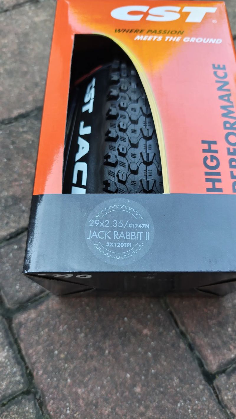 CST Jack Rabbit 2 29x2.35