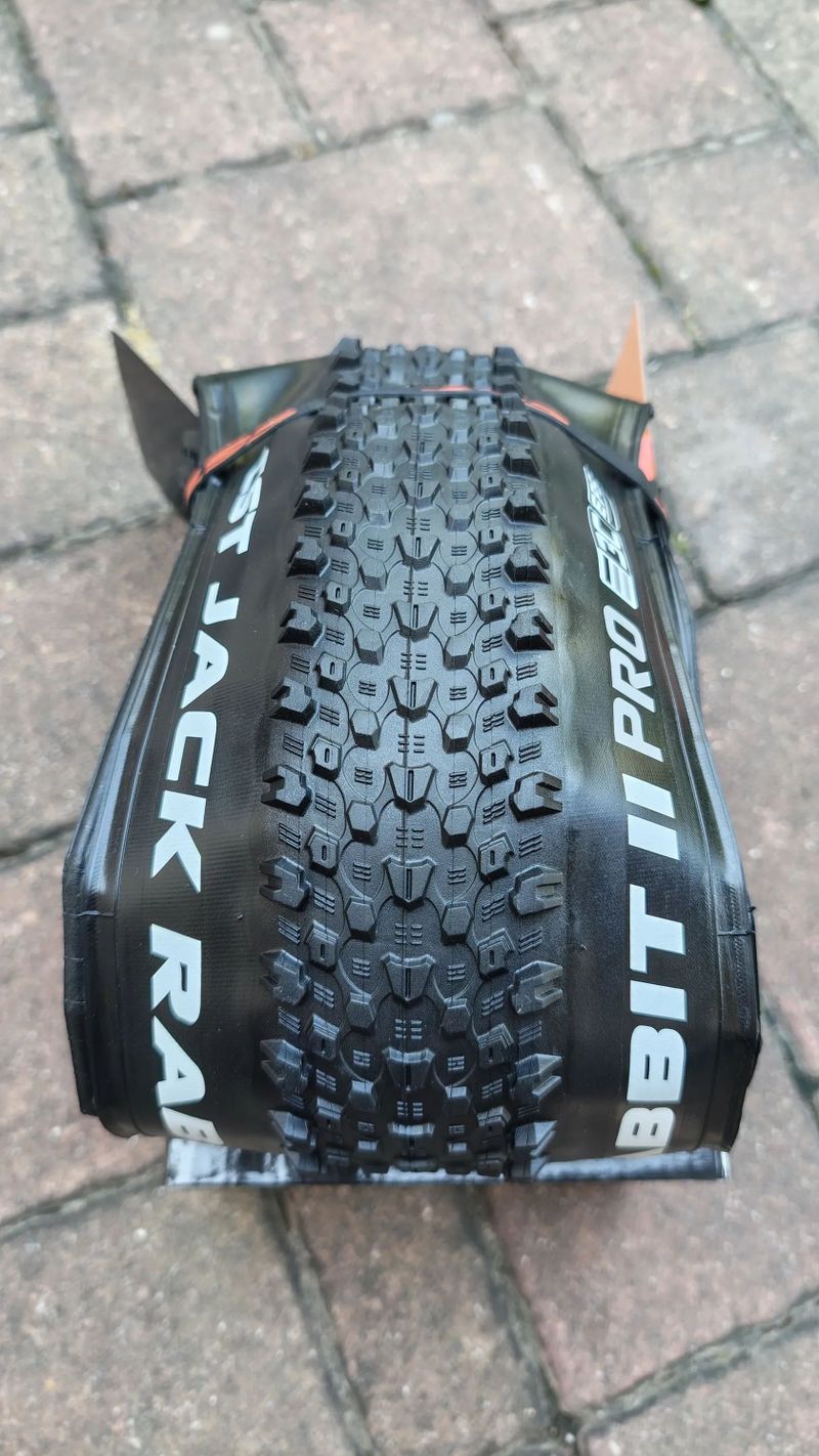 CST Jack Rabbit 2 29x2.35