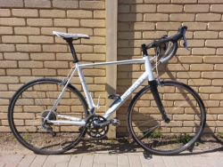 Silniční kolo Verenti Belief (Shimano Tiagra 2x10)