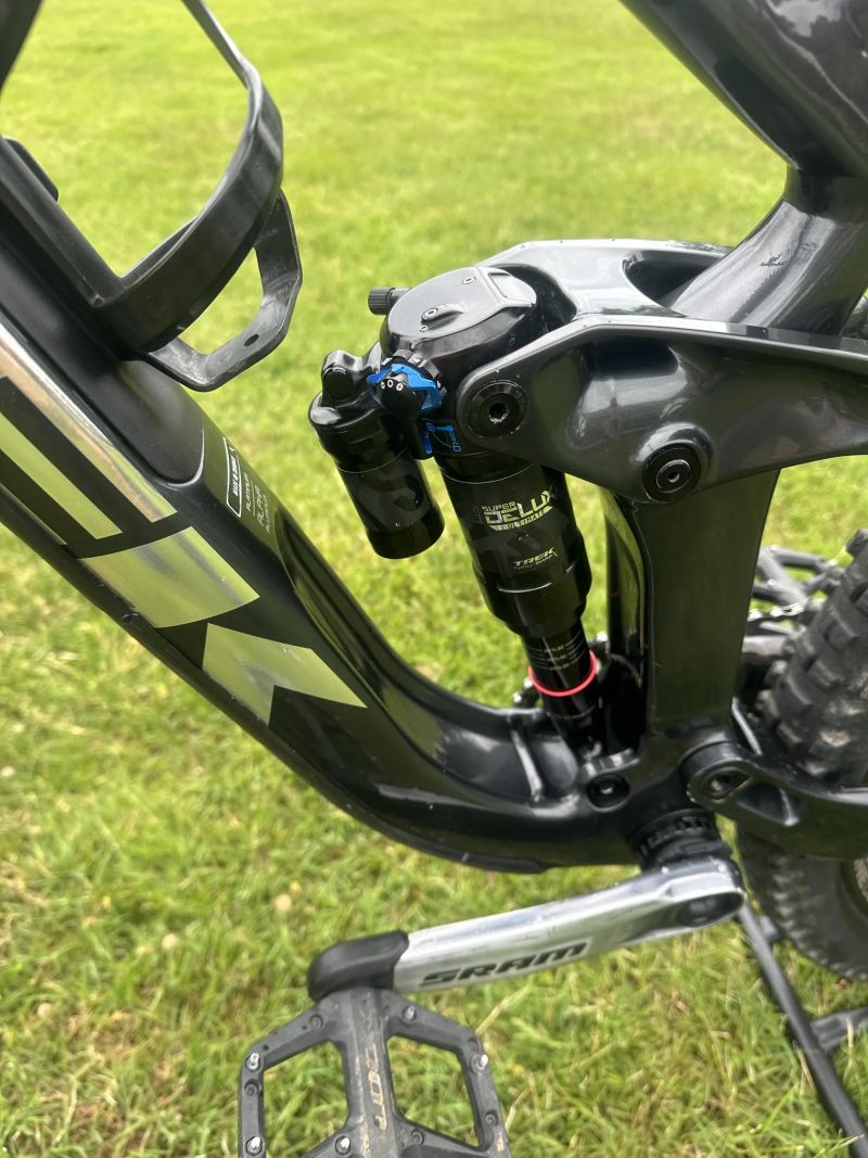 Trek Slash 8