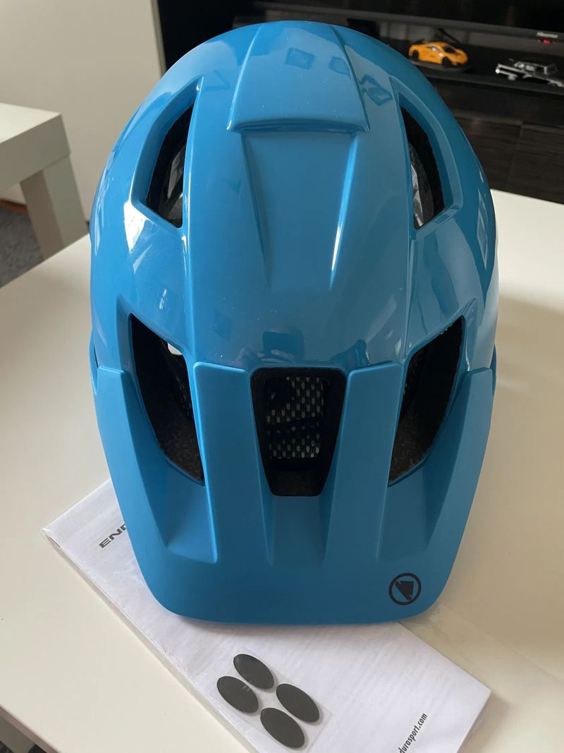 Helma Endura Hummvee+. Velikost (L-XL a M-L)