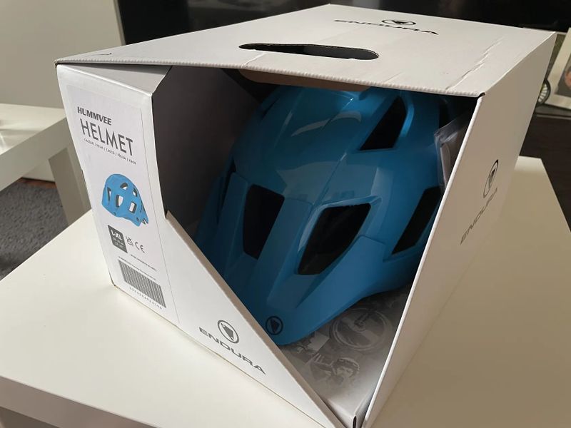 Helma Endura Hummvee+. Velikost (L-XL a M-L)