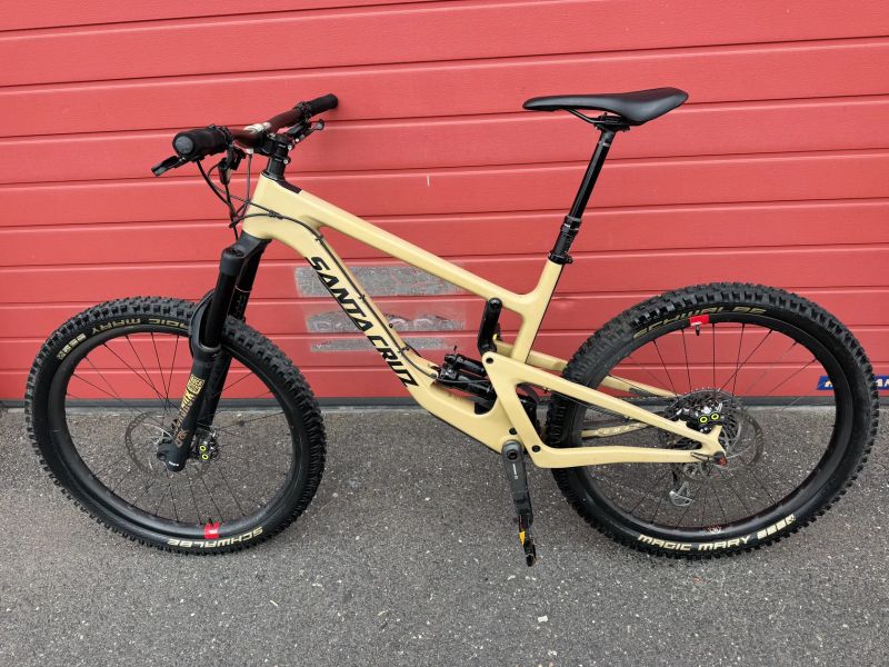 Celoodpruzene enduro karbon