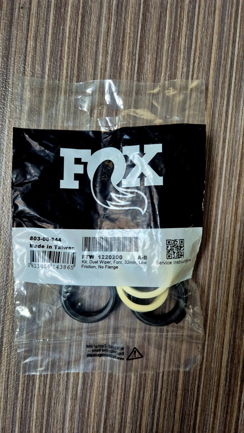 Originální servisní sada FOX 32 + FOX 20Wt Gold 1 l (nové)