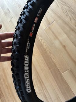 NOVY plášť Maxxis Dissector 29x2.40 WT EXO+ TR 3C
