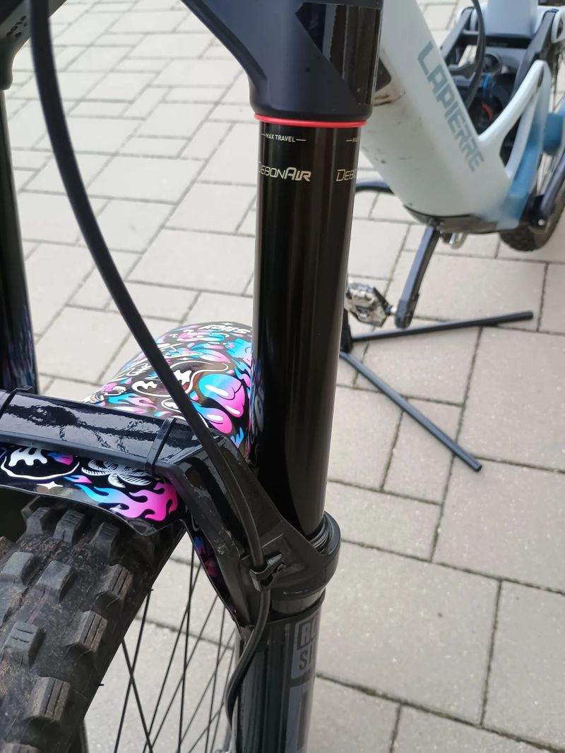 Zkalibrovaná RockShox Zeb Select 29 Boost 180mm - polepeno folií