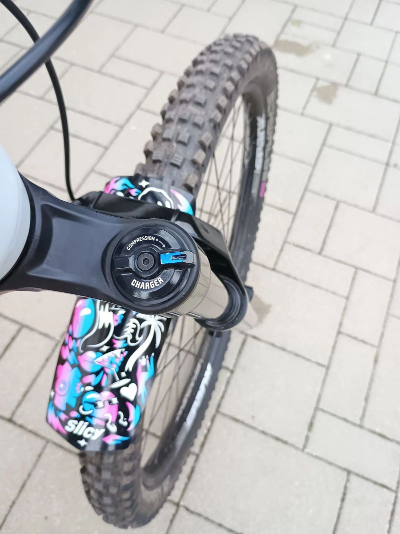 Zkalibrovaná RockShox Zeb Select 29 Boost 180mm - polepeno folií