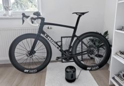SL7 carbon frame / Dura Ace 9170/Carbon spokes kola 62mm/7.2kg
