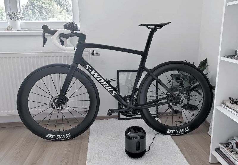 SL7 carbon frame / Dura Ace 9170/Carbon spokes kola 62mm/7.2kg