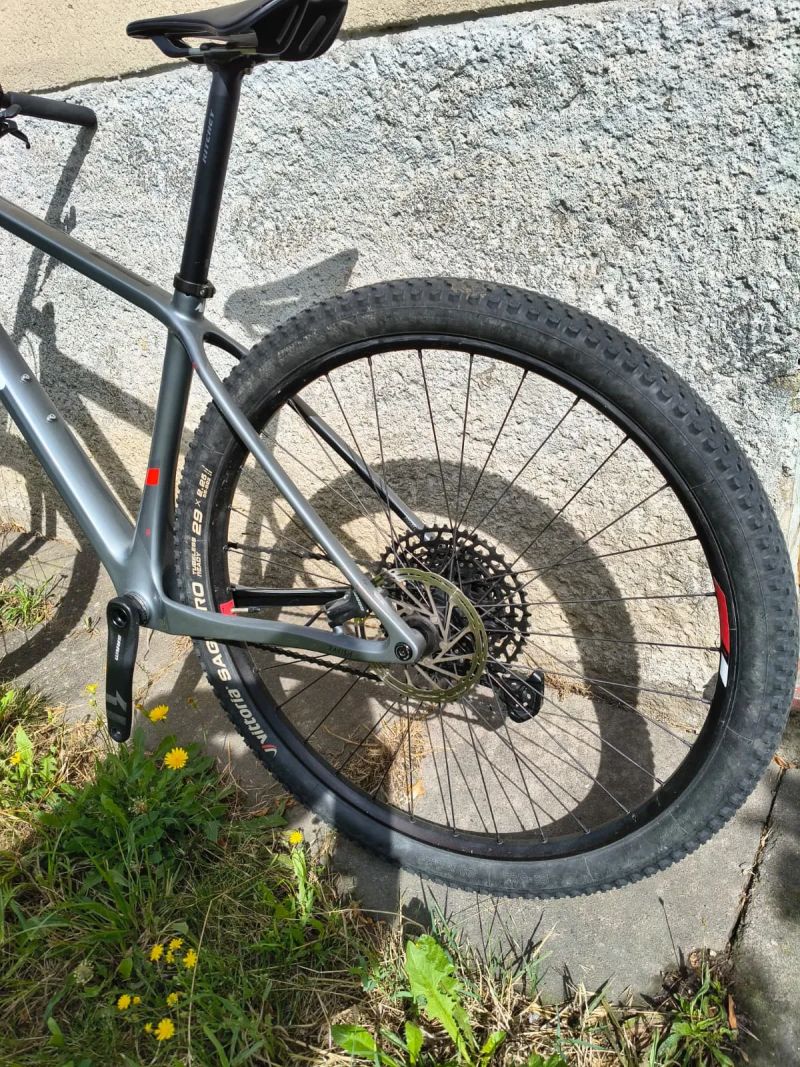 MMR Rakish GX, na výšku postavy 165 - 180 cm