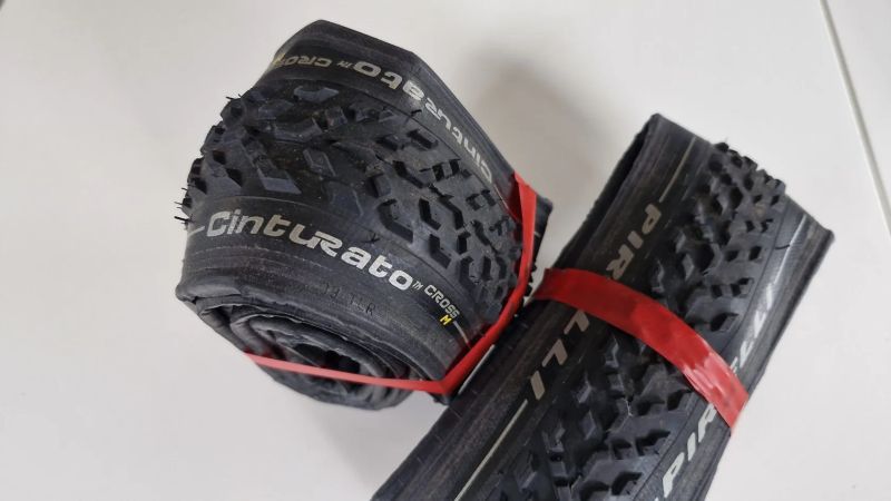 Dva gravel / cyklokros bezdušové pláště Pirelli Cinturato CROSS M 622-33, 700x33C