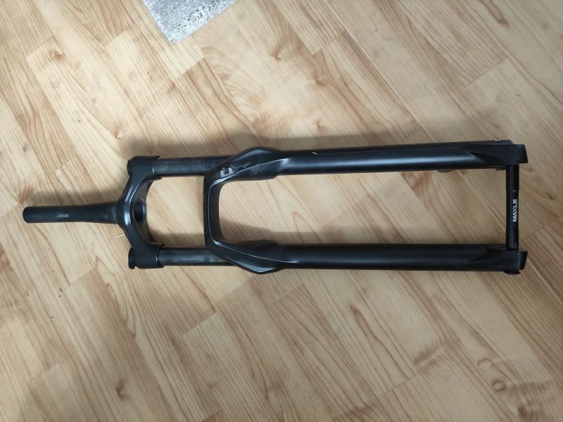 RockShox Recon Silver RL 29" (Boost) – NA NÁHRADNÍ DÍLY / POŠKOZENÝ SLOUPEK