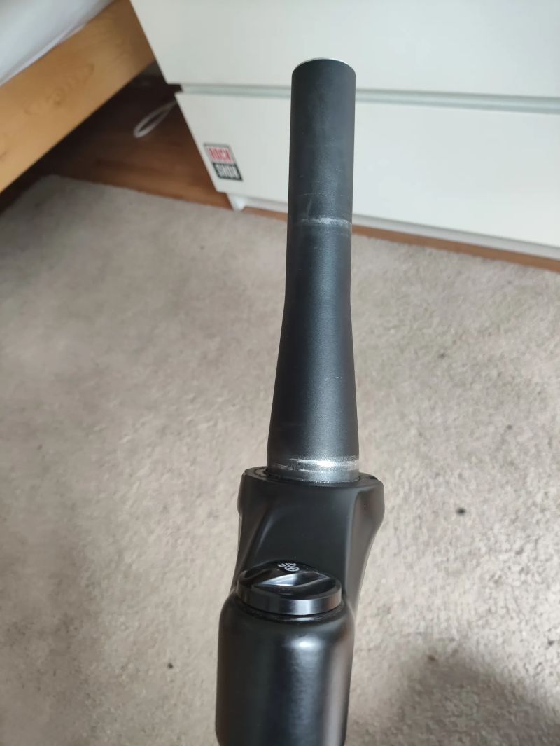 RockShox Recon Silver RL 29" (Boost) – NA NÁHRADNÍ DÍLY / POŠKOZENÝ SLOUPEK