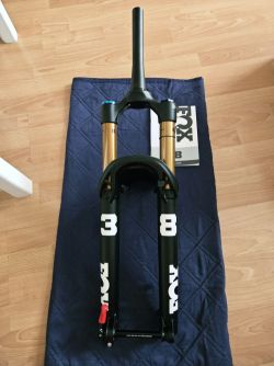 Novinka 2027 FOX 38 Factory Fit GripX2 GlideCore-Evol Kashima 160mm 29"