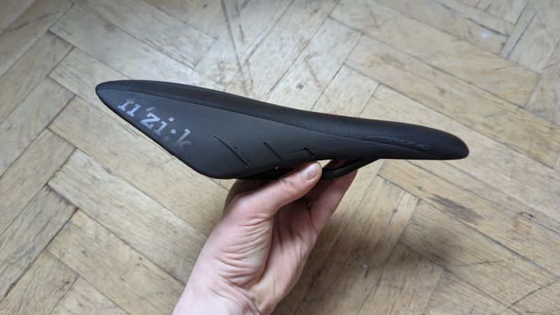 Sedlo Fizik Arione R1 Carbon Regular