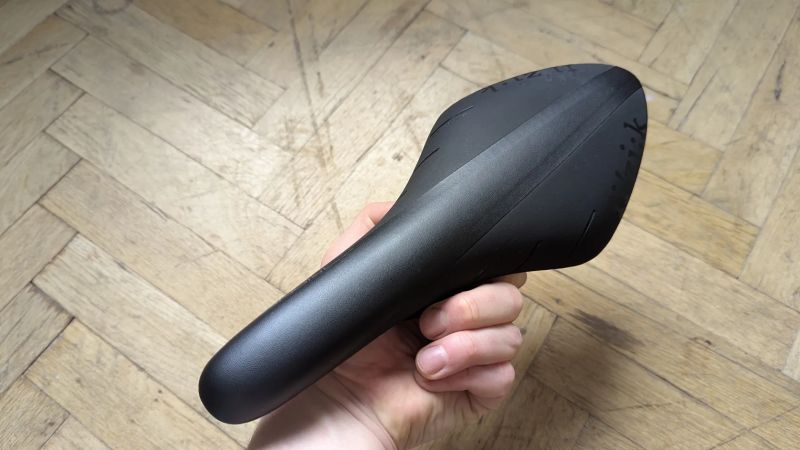 Sedlo Fizik Arione R1 Carbon Regular
