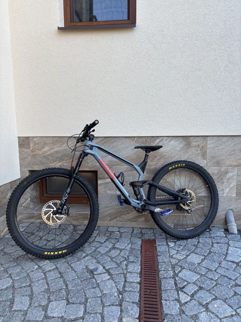 Radon Skeen Trail 10.0