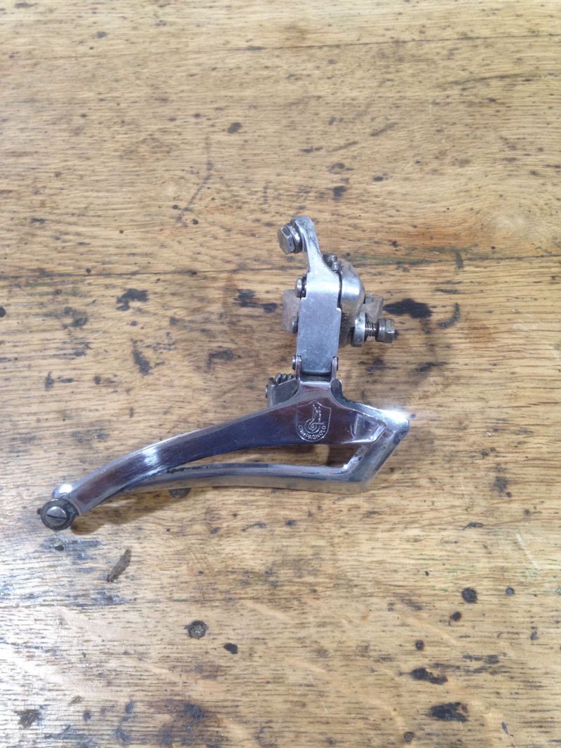 Přesmykač Campagnolo Triple Touring (3x6)