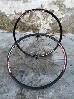 Kola PROLOG RACE ONE fullblack-red, NOVATEC A511SB-F522SB-11, DT Swiss, Sapim - 1450g